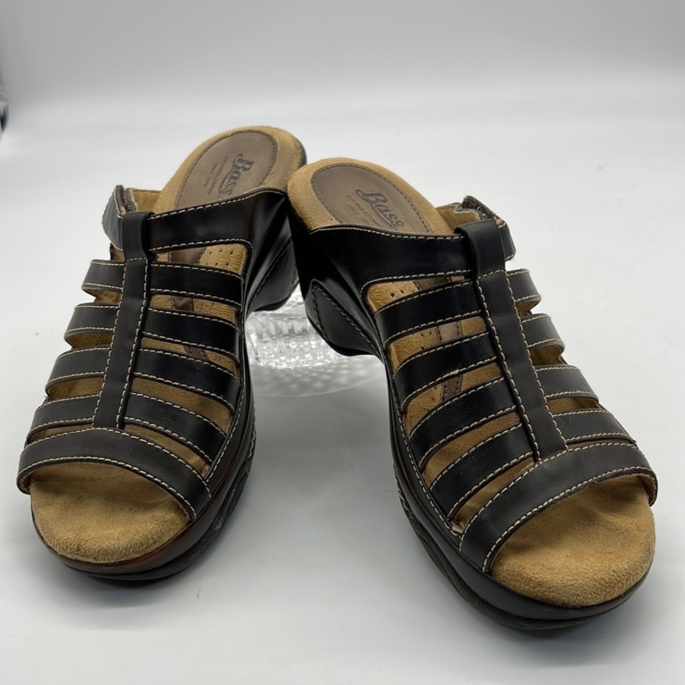 G.H. Bass & Co. Brown Slip on Sandals size 6